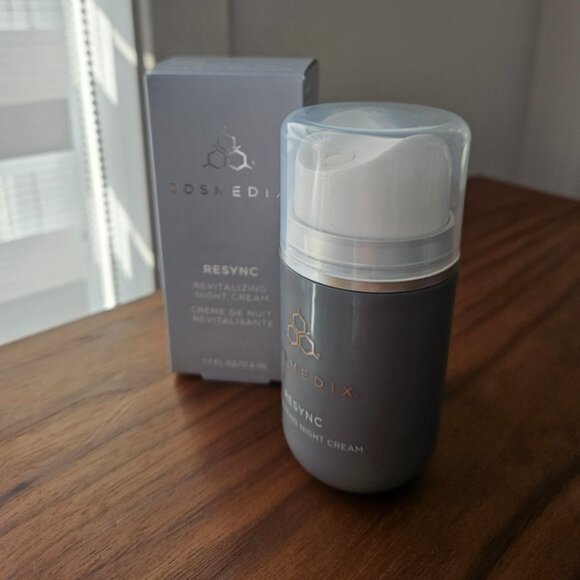 CosMedix Resync Revitalizing Night Cream PM - Picture 2 of 2